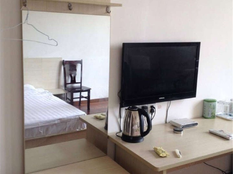 hotelPic
