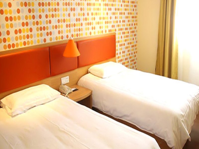 hotelPic