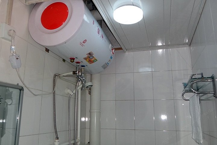 hotelPic