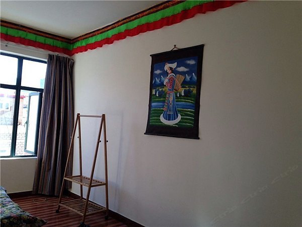hotelPic