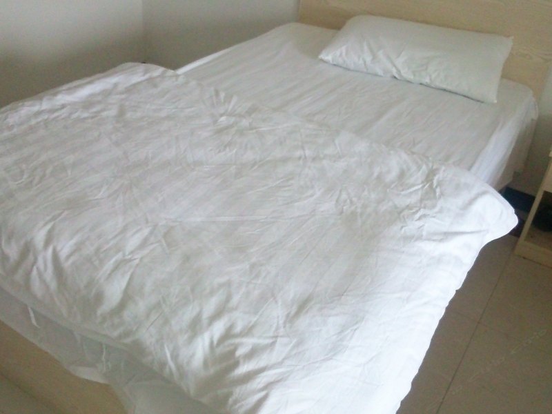 hotelPic