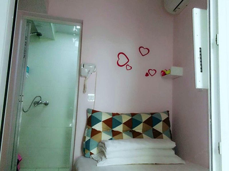 hotelPic