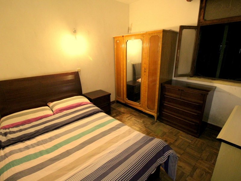 hotelPic