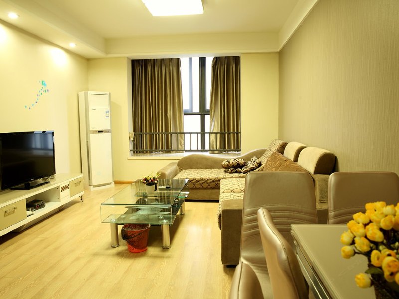hotelPic