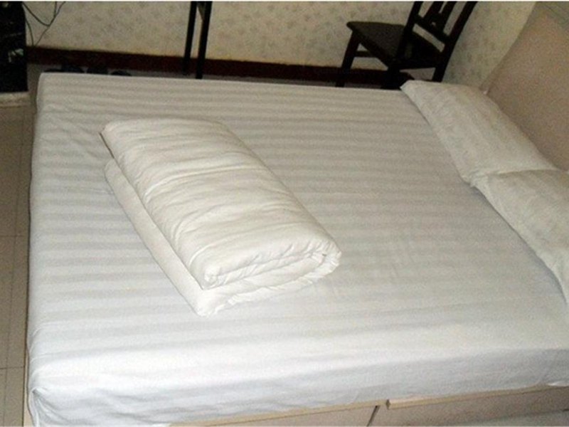 hotelPic