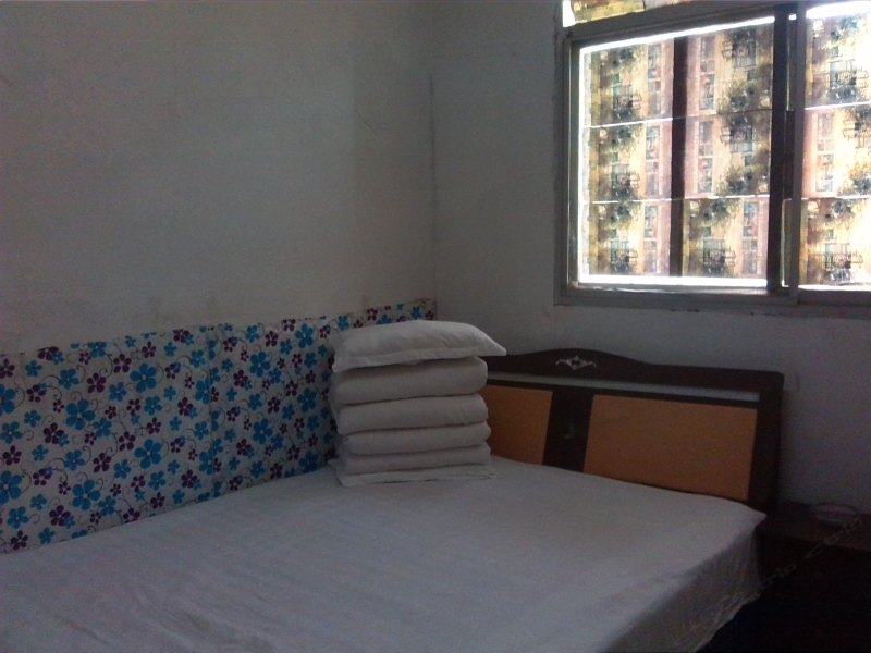 hotelPic
