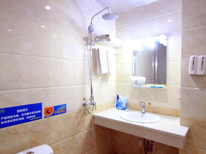 hotelPic