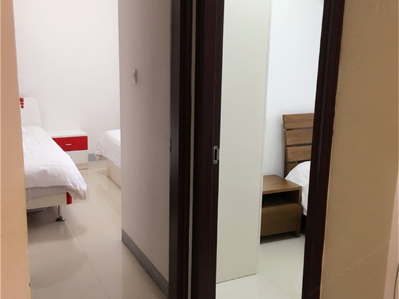 hotelPic