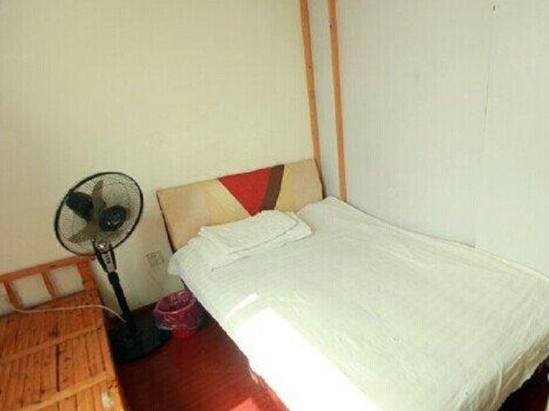 hotelPic