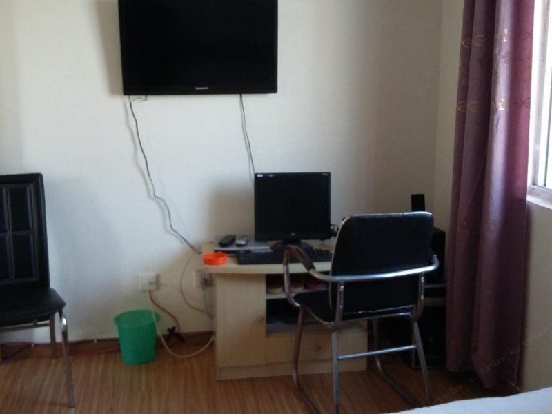 hotelPic