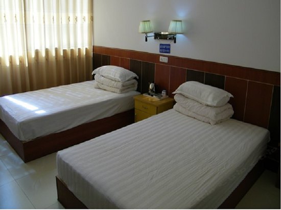 hotelPic