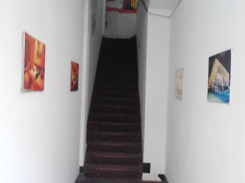 hotelPic
