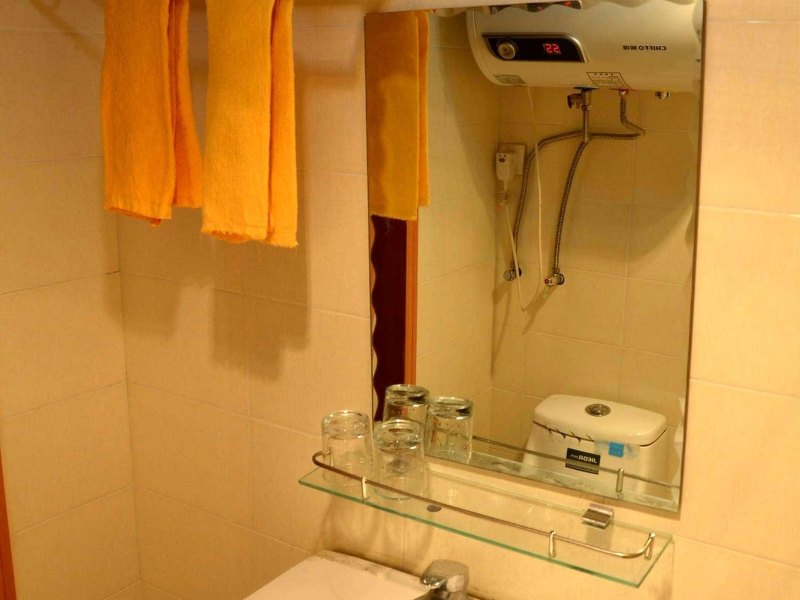 hotelPic