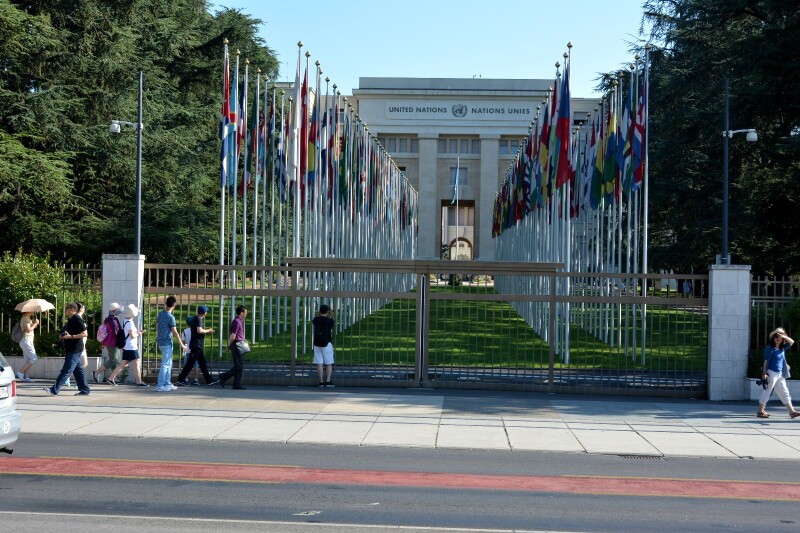 外观联合国欧洲总部及国际红十字会总部,游览日内瓦湖畔,这里有瑞士