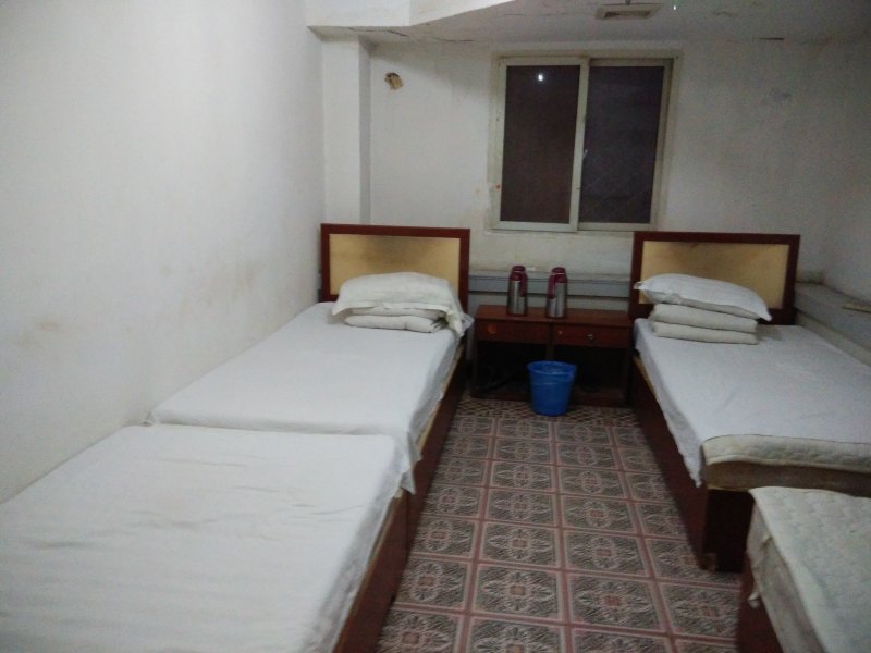 hotelPic