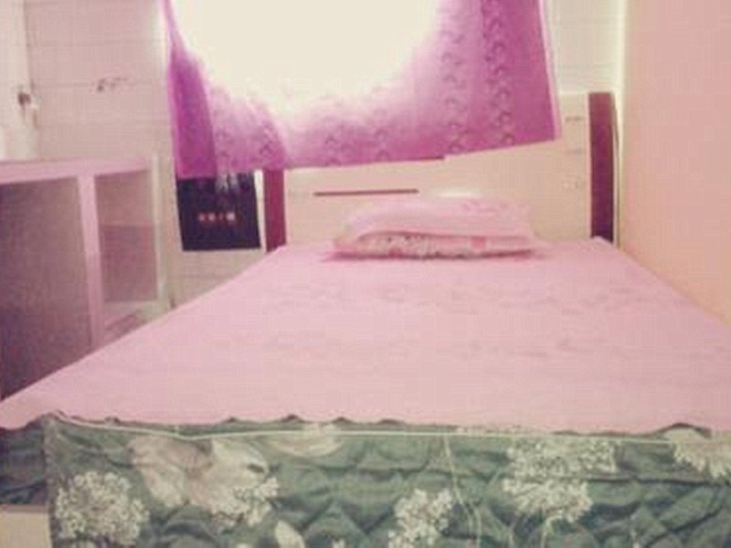hotelPic