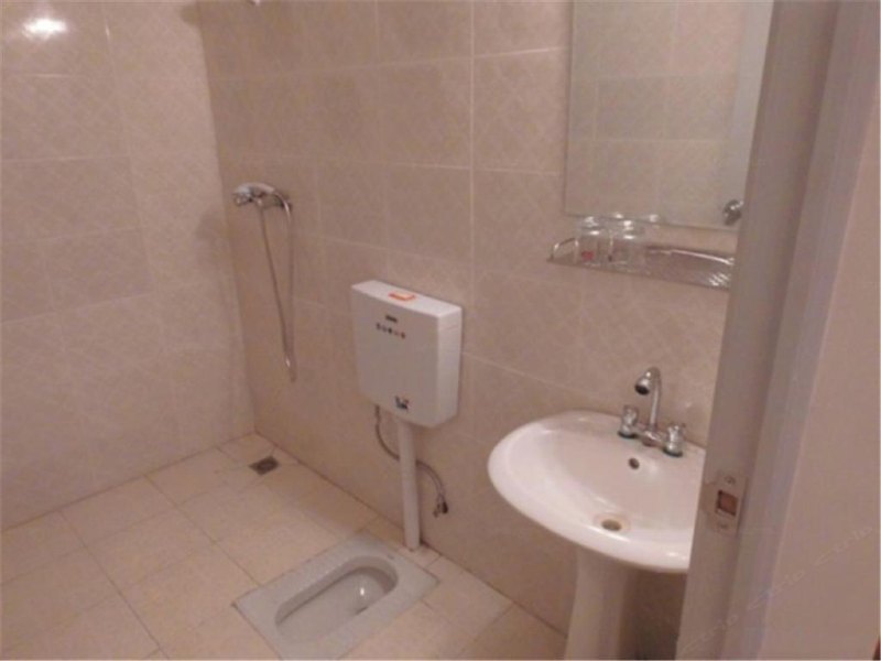 hotelPic