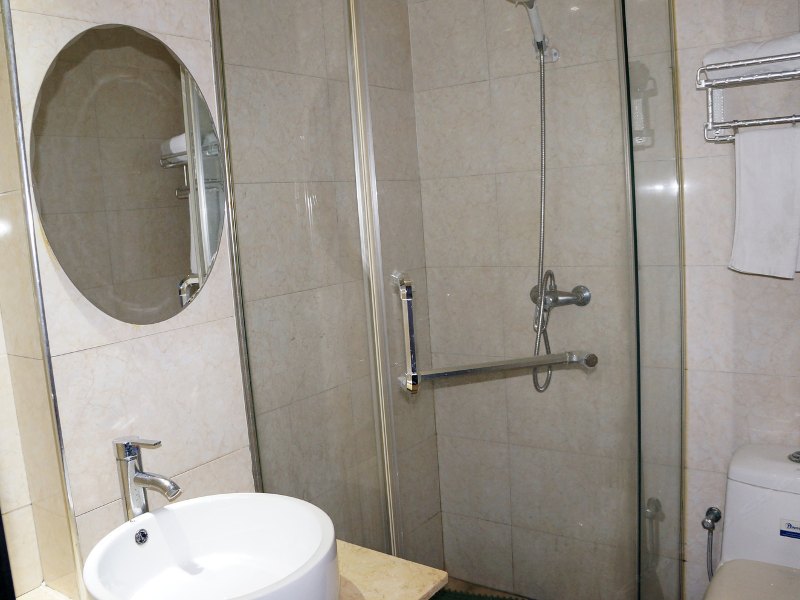 hotelPic
