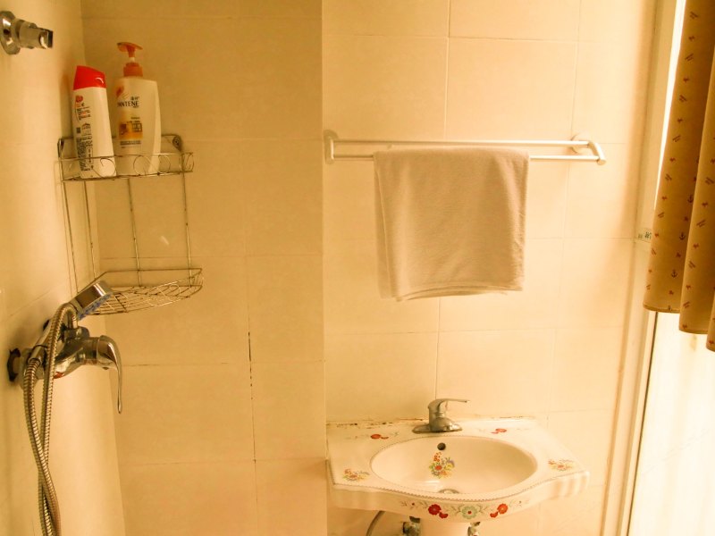 hotelPic