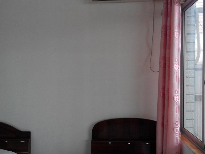 hotelPic