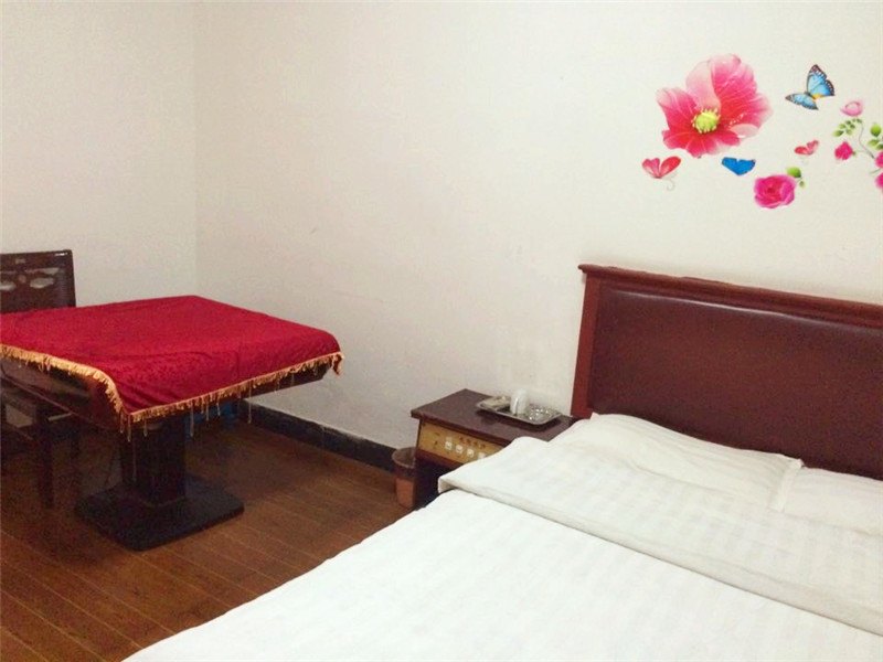 hotelPic