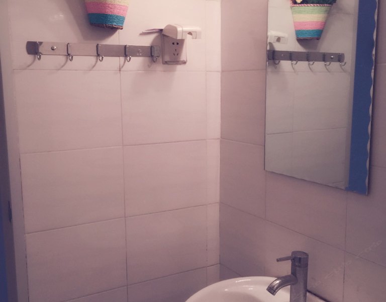 hotelPic