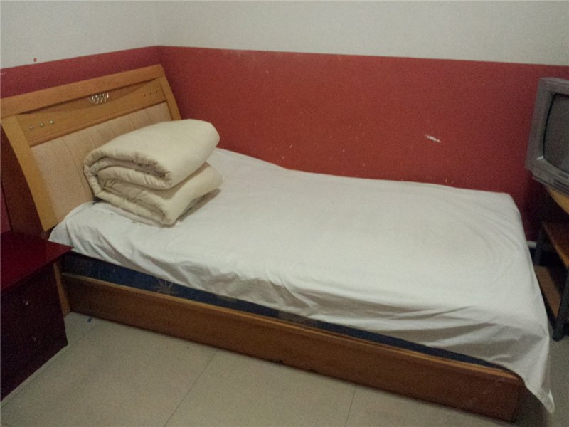 hotelPic