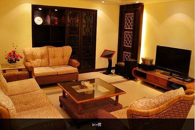 hotelPic