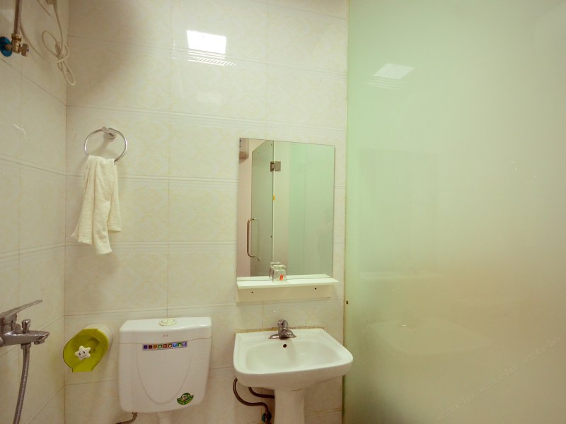 hotelPic