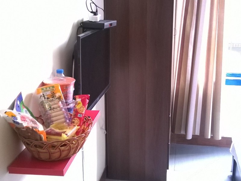 hotelPic