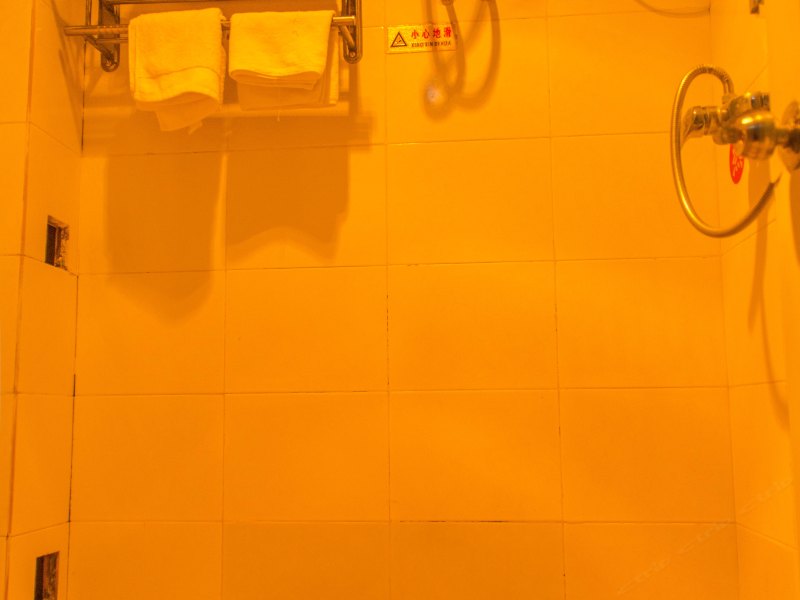hotelPic