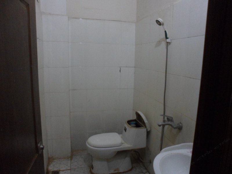 hotelPic