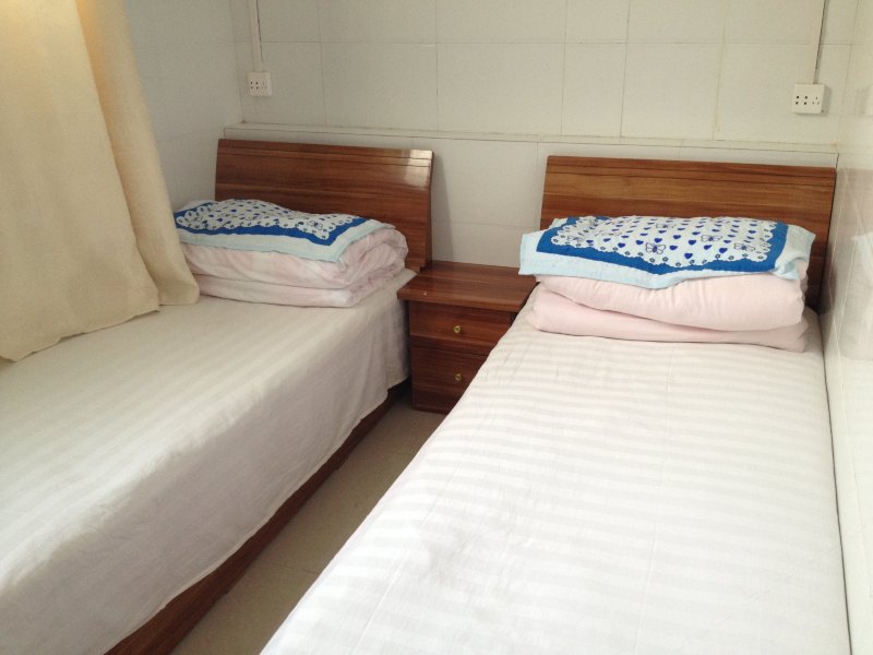 hotelPic