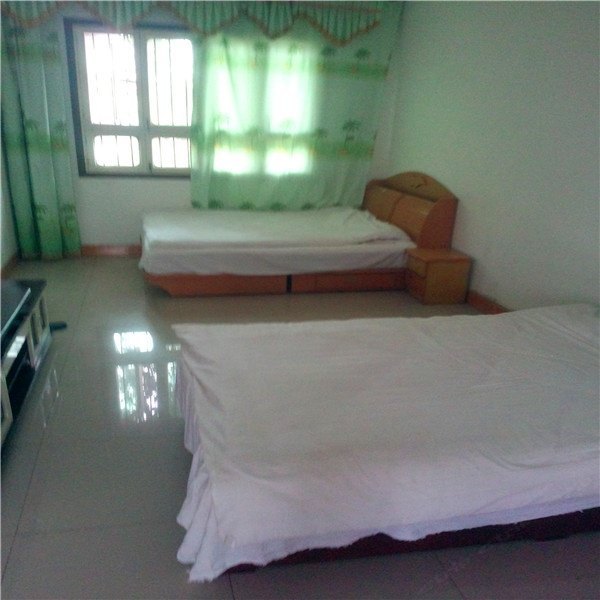 hotelPic