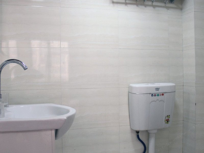 hotelPic