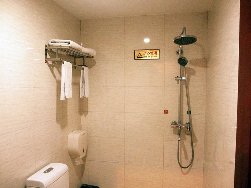 hotelPic