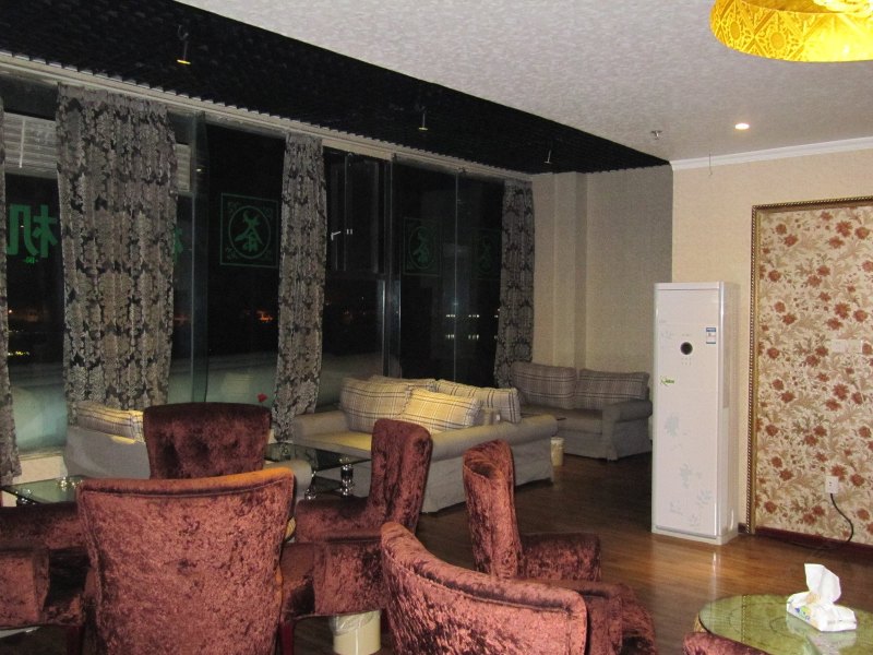 hotelPic