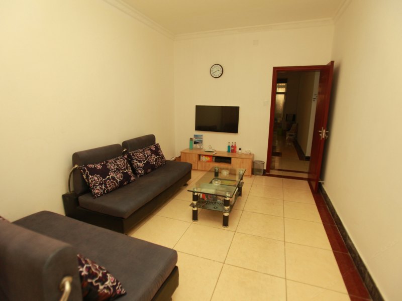hotelPic