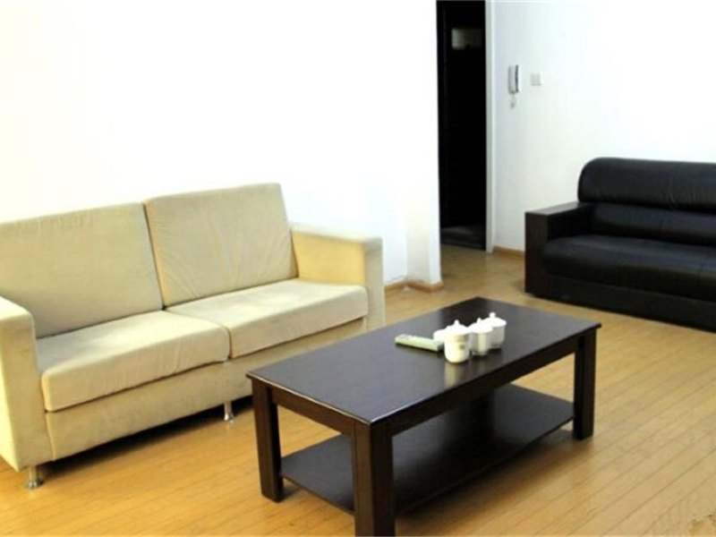 hotelPic