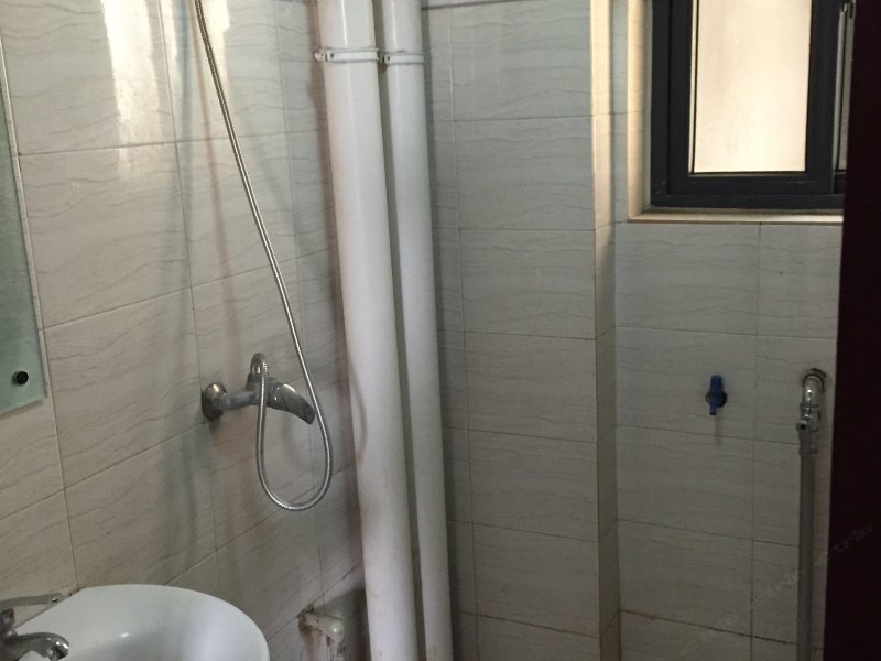 hotelPic