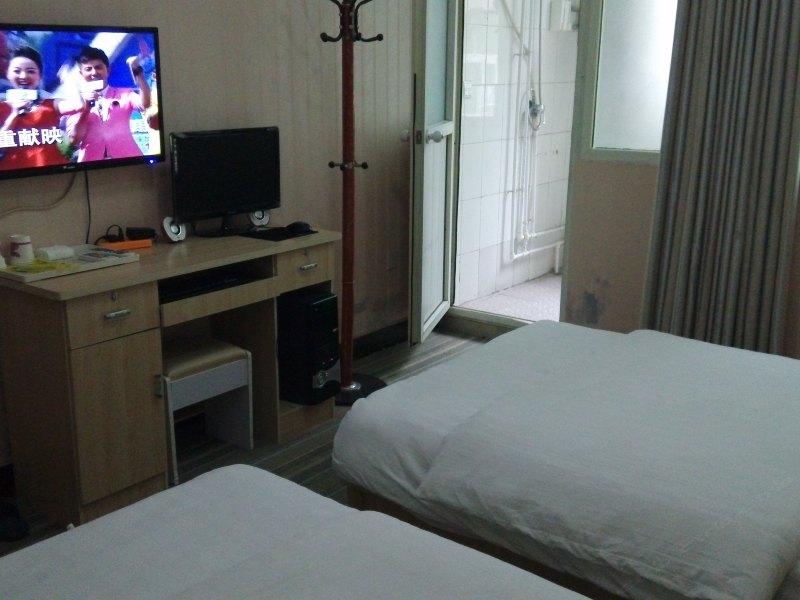 hotelPic