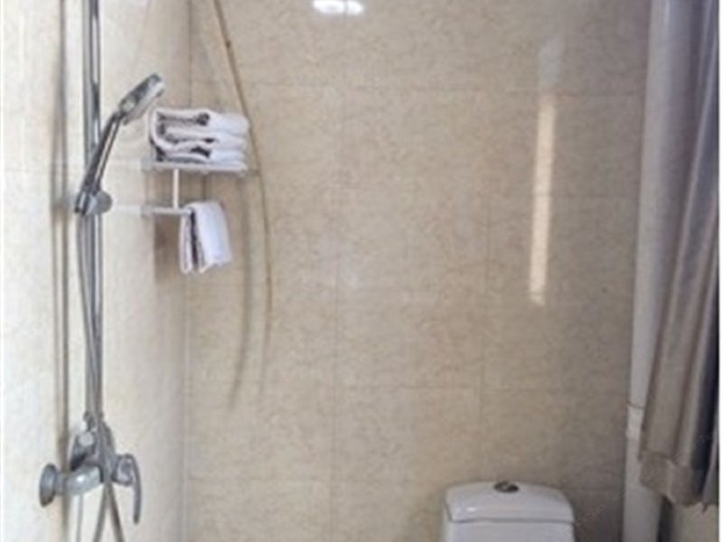 hotelPic