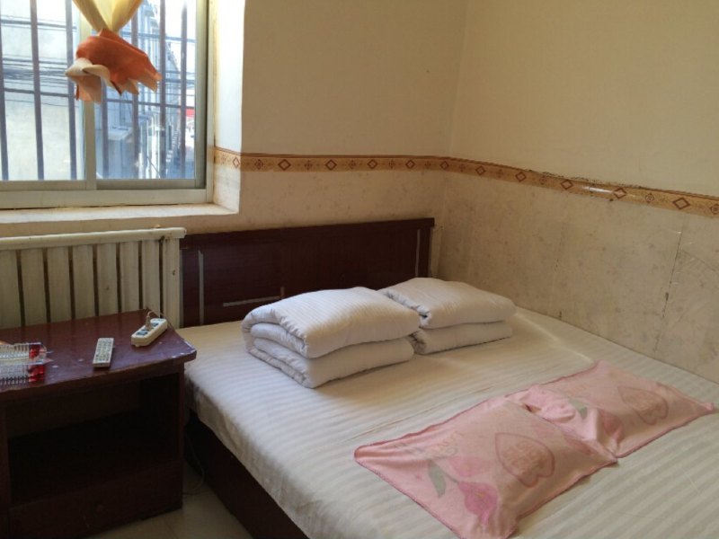 hotelPic