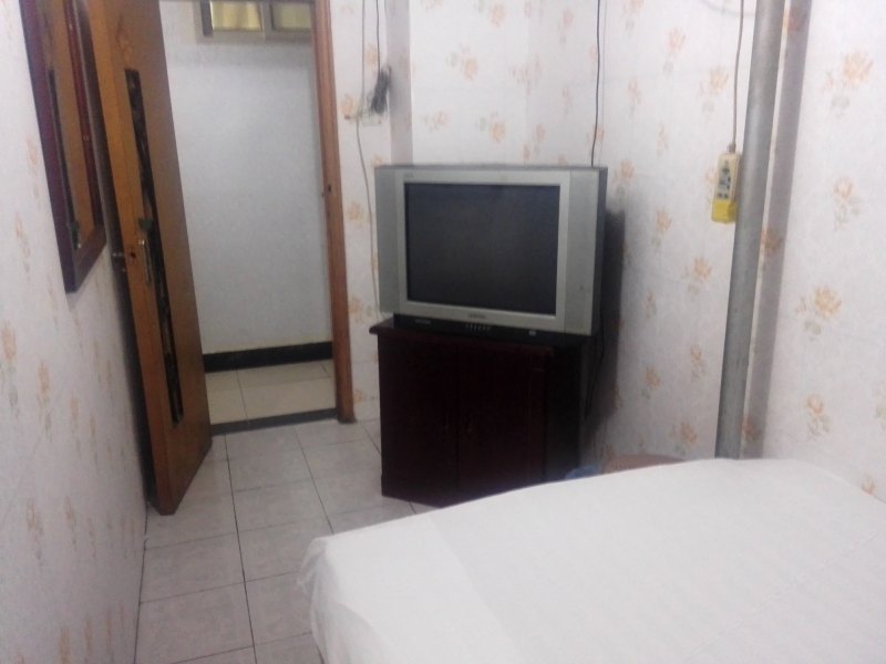 hotelPic