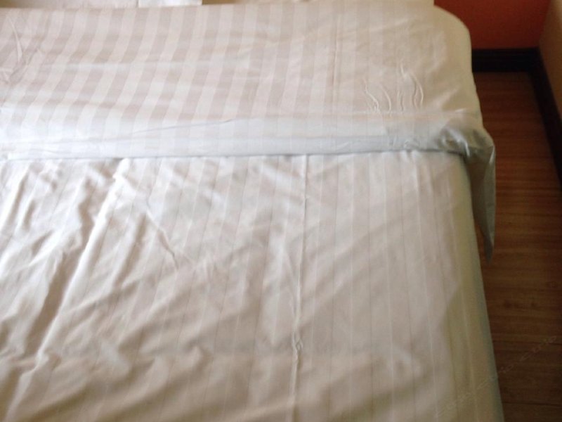 hotelPic