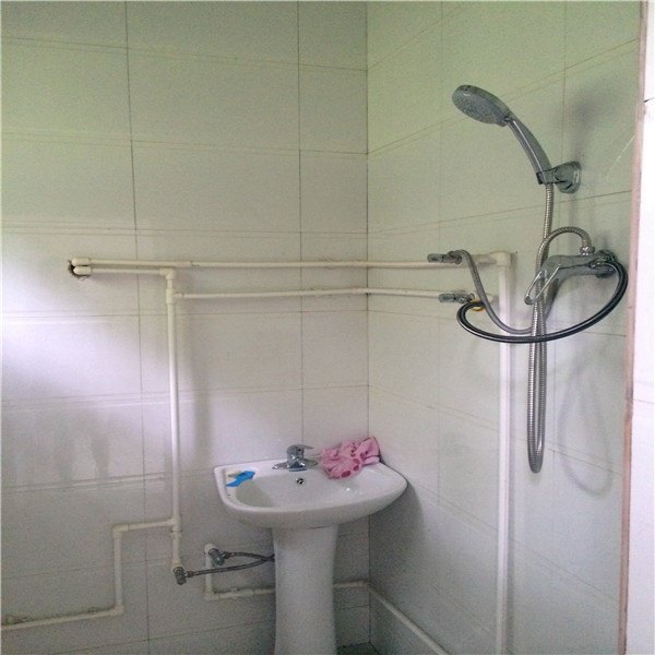hotelPic