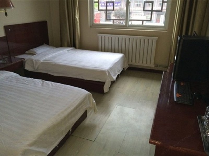 hotelPic