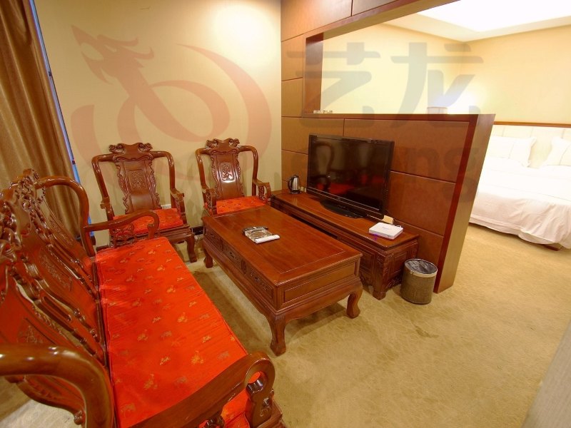 hotelPic