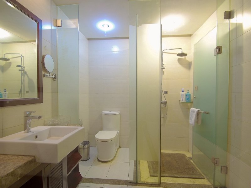 hotelPic