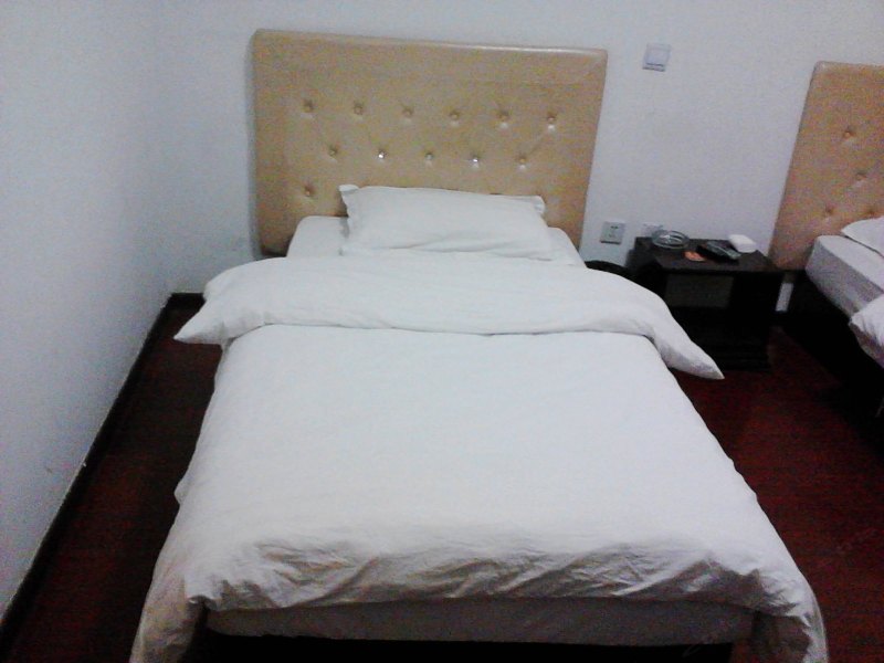hotelPic